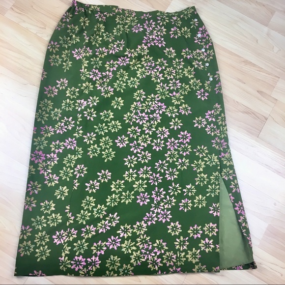 JH Collectibles Dresses & Skirts - JH Collectibles Plus Size Floral Skirt